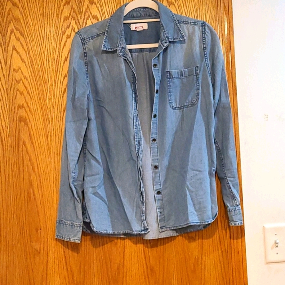 Long sleeve button up